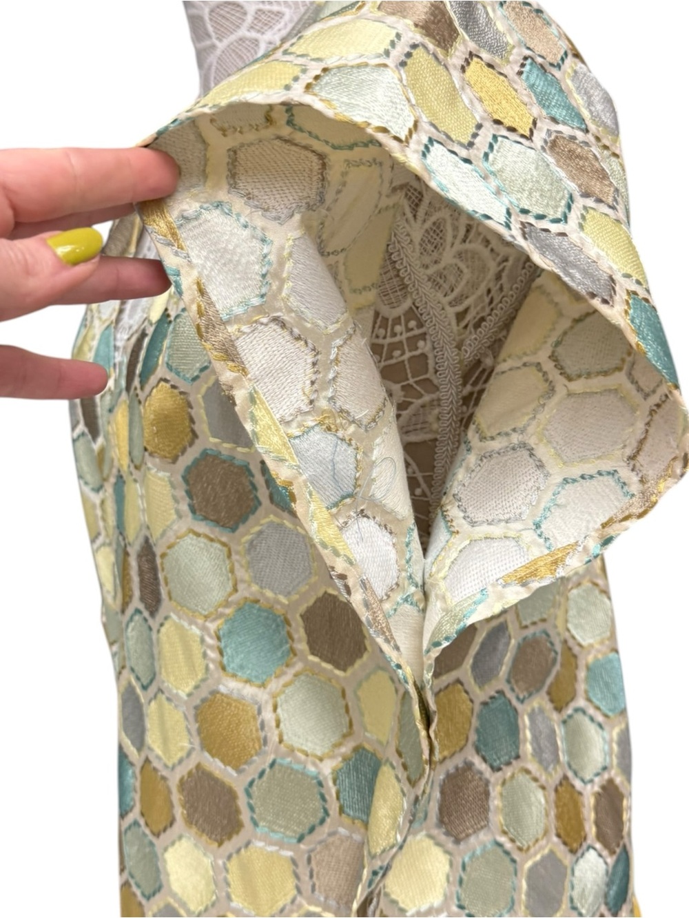 Vintage 60s Embroidered Honeycomb Hexagon Pattern Fringe Poncho Vest Boho - Picture 5 of 10